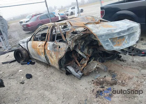 2013 Mercedes-Benz C 250 Sport z USA, uszkodzony, nr VIN WDDGF4HB9DR297092